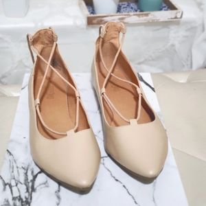 Nude flats